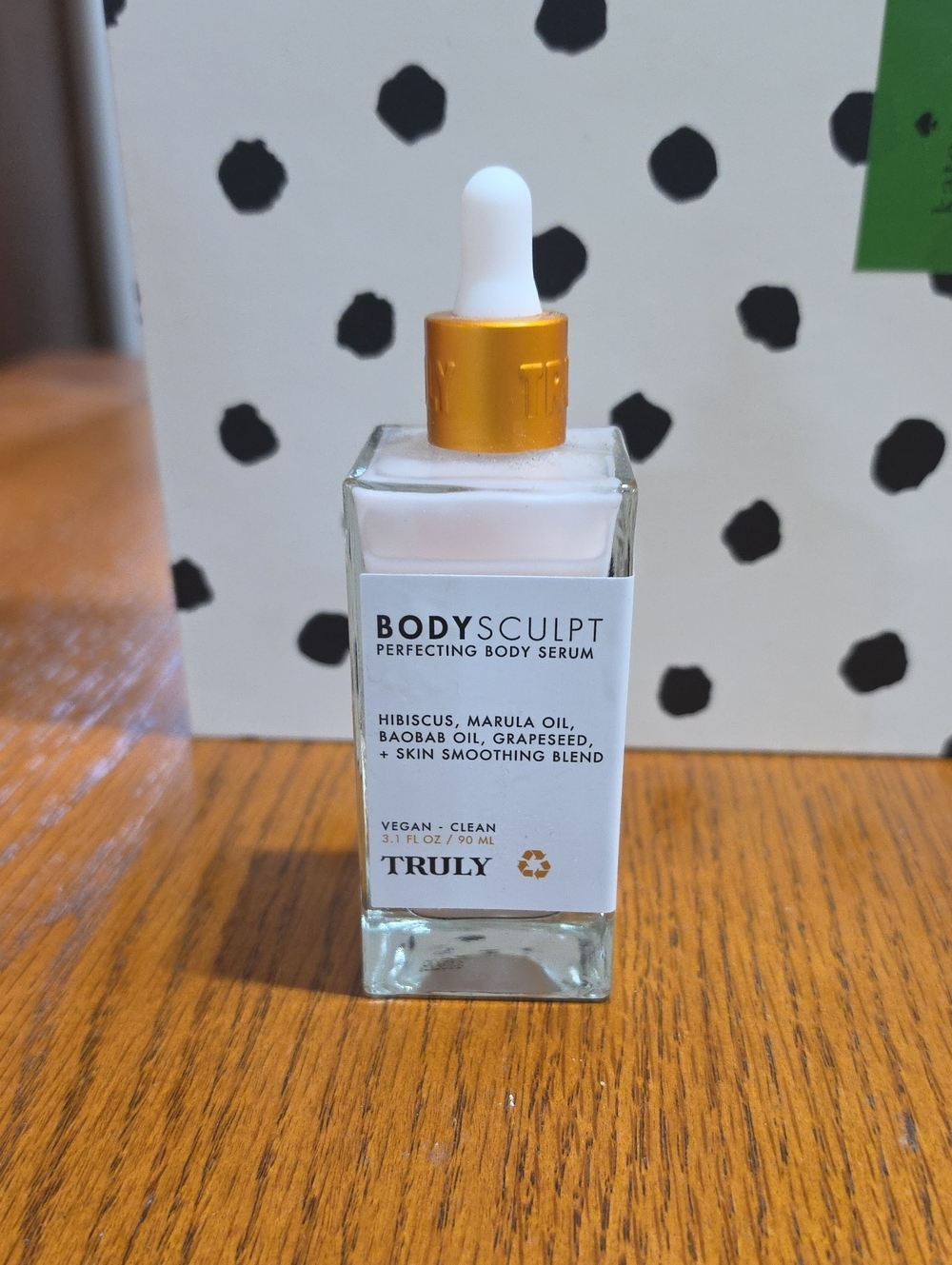 TRULY BodySculpt Perfecting Body Serum — White & Gold